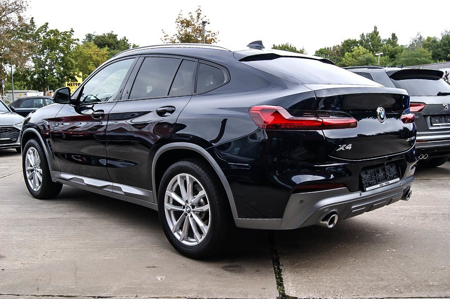 Fahrzeugabbildung BMW X4 xDrive 20 d M Sport X HUD ANHZV STHZG PANO