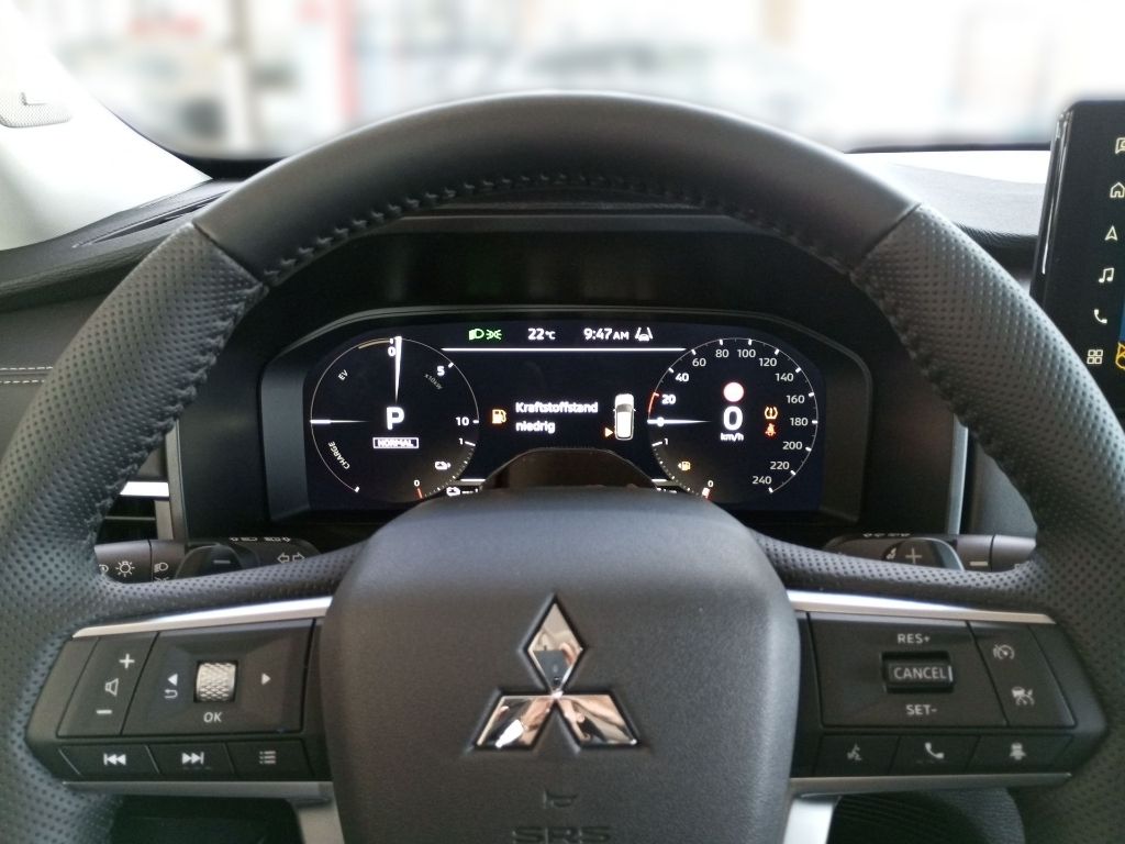 Fahrzeugabbildung Mitsubishi Outlander 2.4L PHEV BASIS