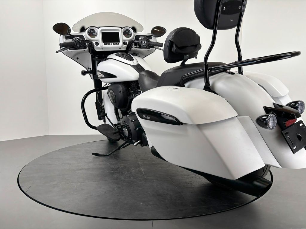 Fahrzeugabbildung Indian CHIEFTAIN DARK HORSE *SCHECKHEFTGEPFLEGT
