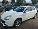 Alfa Romeo Giulietta 2.0 JTDM Turismo *MFL*TEMPO*PDC*8-fach - Alfa Romeo Giulietta mit Diesel-Antrieb: 2.0
