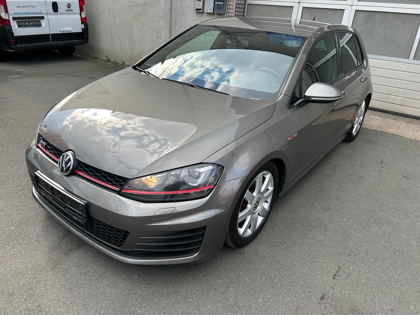 Volkswagen Golf VII GTI 2.0 TSI*NAVI*XENON*