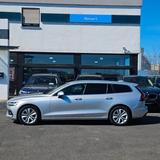 Volvo V60 B4 Momentum Pro*AHK*STANHZ*ACC*LEDER*360°* - Volvo V60: Momentum Pro