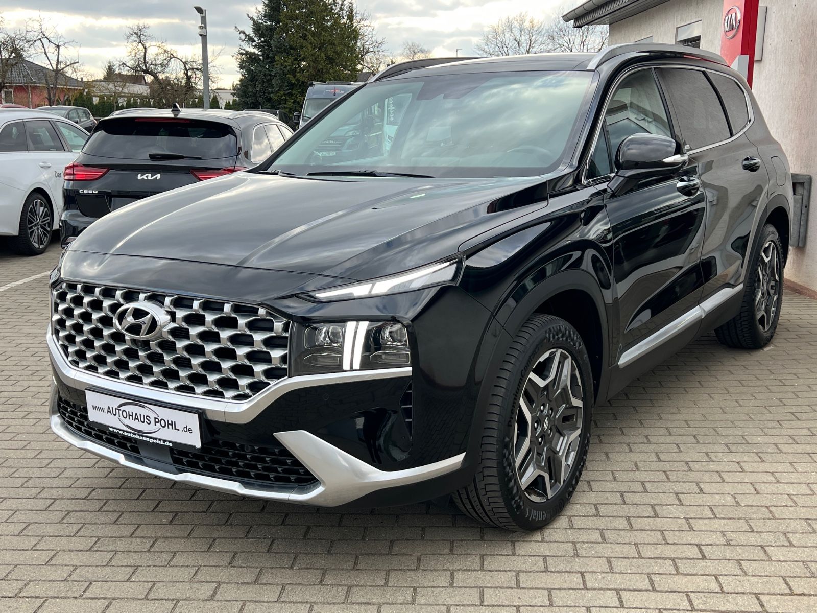Fahrzeugabbildung Hyundai HYUNDAI SANTA FE 1.6 HEV 4WD Signature