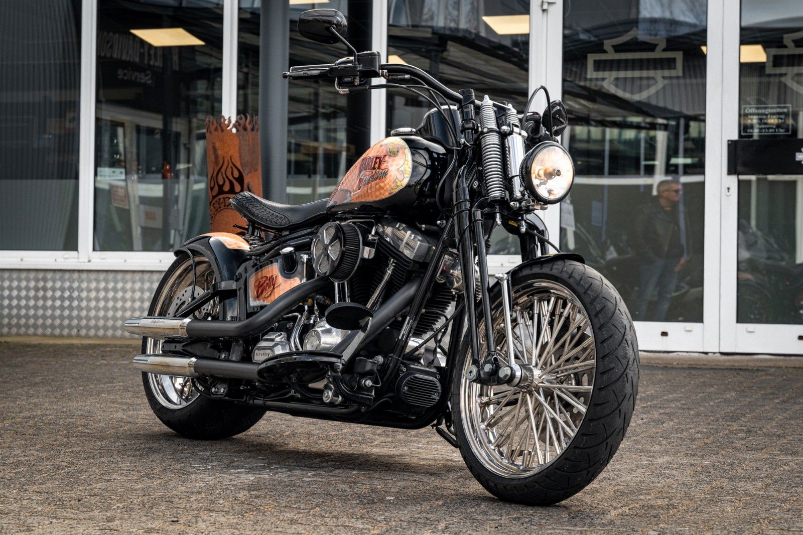 Fahrzeugabbildung Harley-Davidson SOFTAIL CROSS BONES CUSTOM FLSTSB - BIG SPOKE