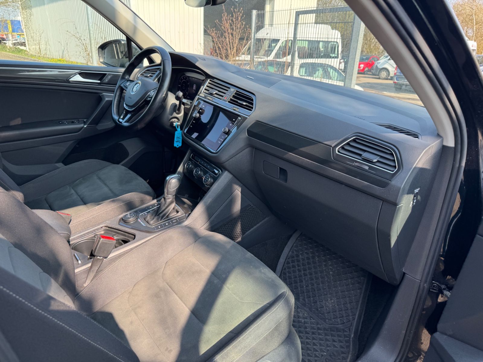 Fahrzeugabbildung Volkswagen Tiguan Highline BMT/Start-Stopp 4Motion LED+Kame