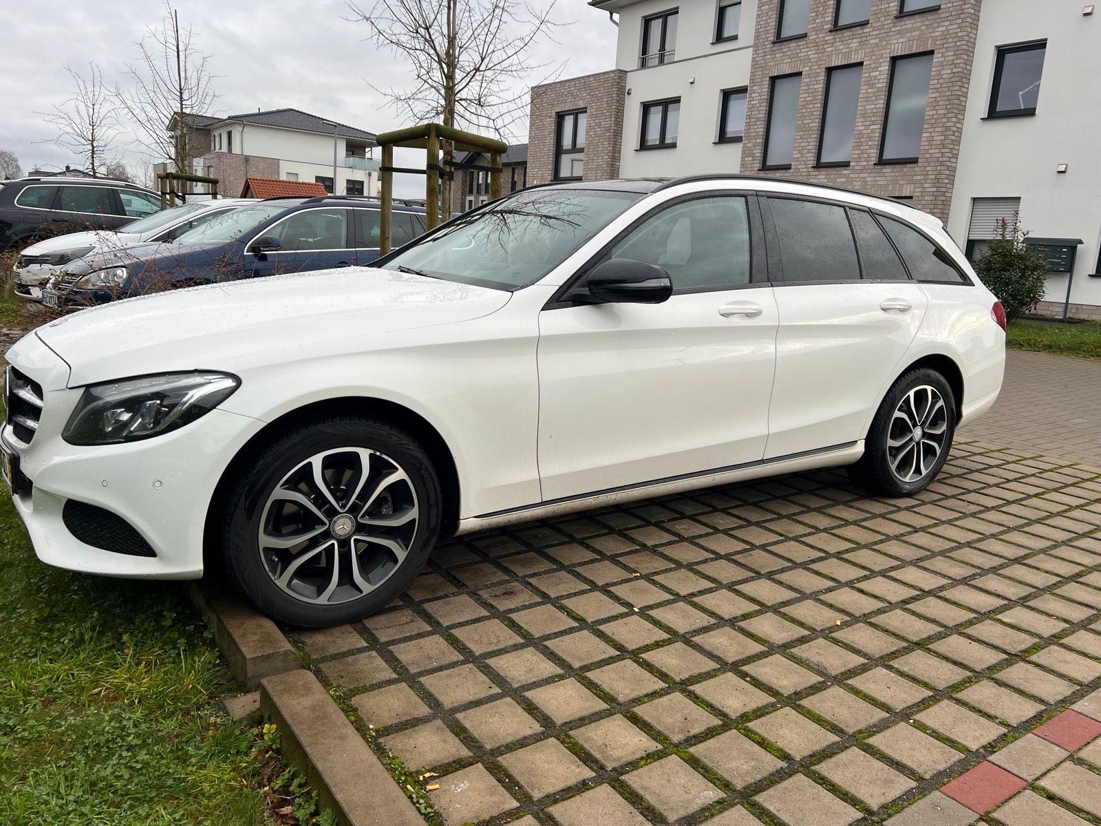Mercedes-Benz C 220