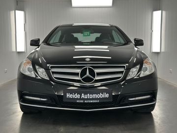 Mercedes E 200 - 3