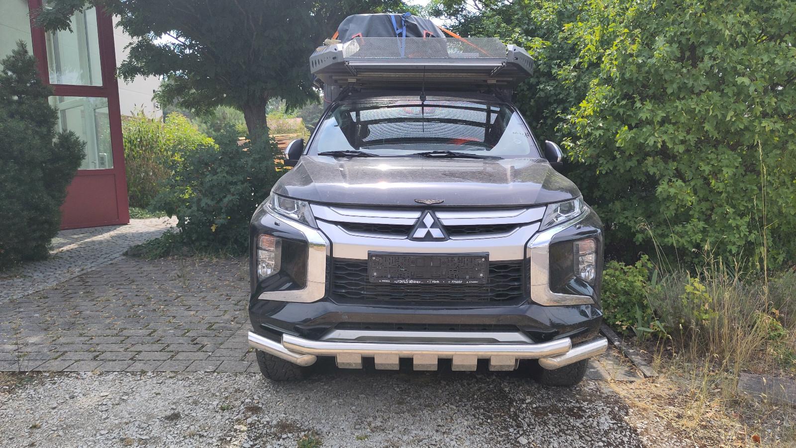 Mitsubishi L200 mit Crawler Camping Aufbau