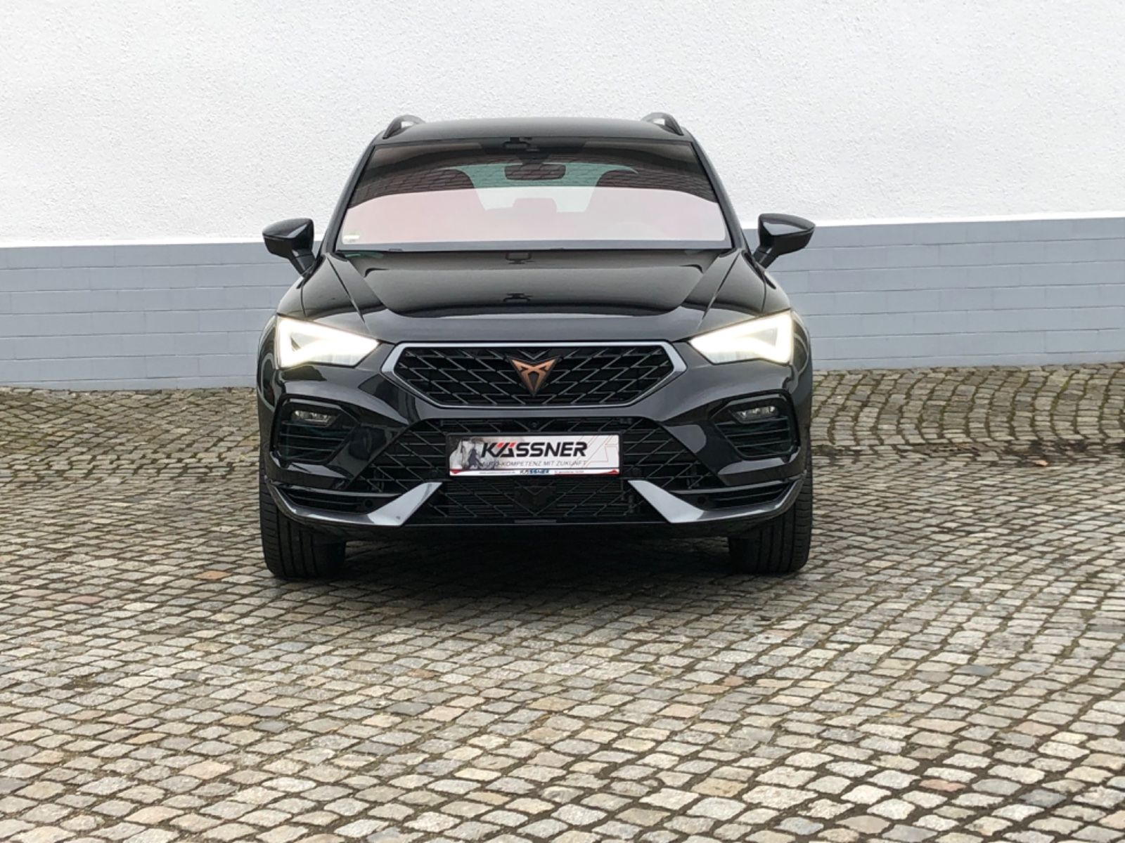 Fahrzeugabbildung CUPRA Ateca VZ 4Drive 2,0 TSI 7-Gang DSG*NAVI