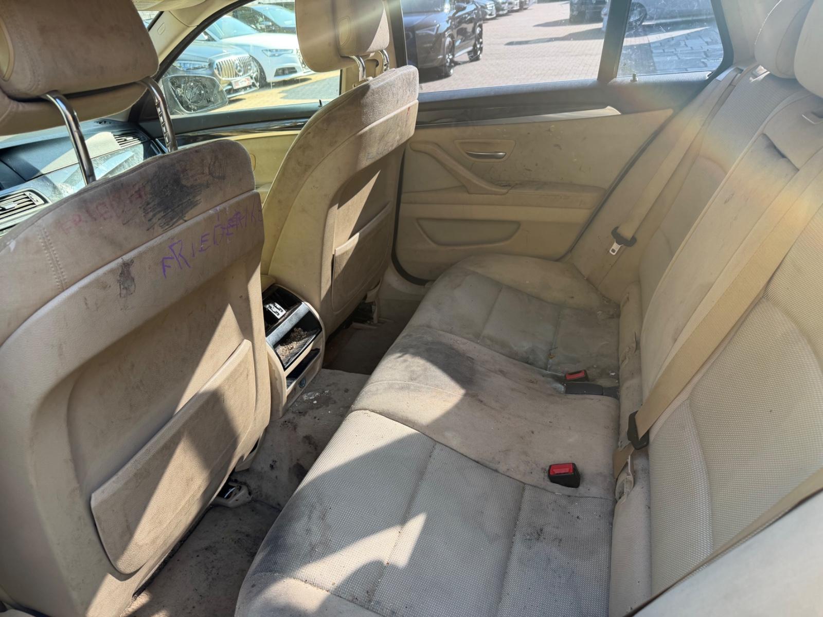 BMW 525 2011 — photo 10
