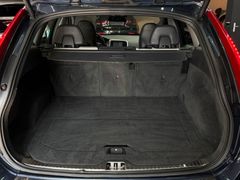 VOLVO XC60 Summum AWD*PANO*LEDER*CAM*LED*NAVI*ACC*MEMO