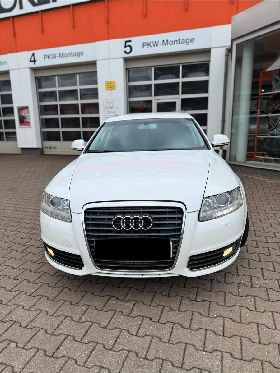 Audi A6 2009 — вигляд ззаду
