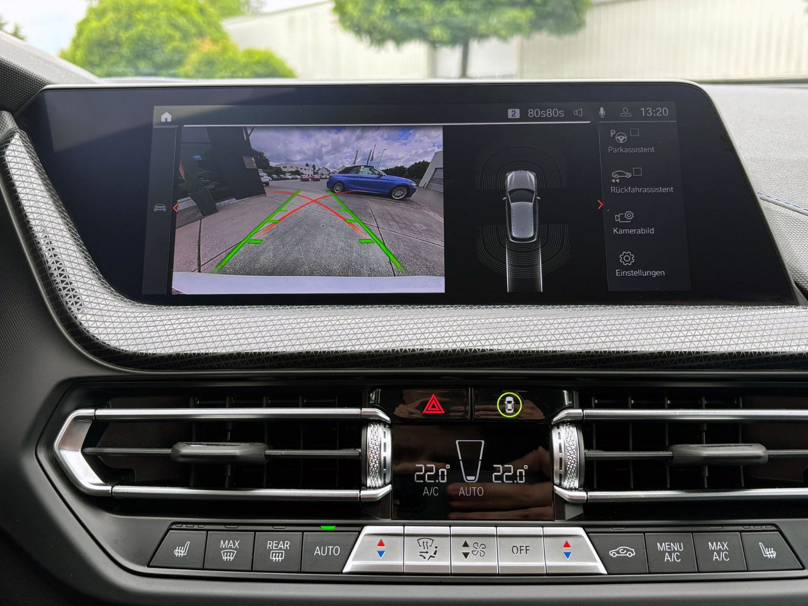 Fahrzeugabbildung BMW 118i M-Sport Steptronic LED KAM PDC AMBI CarPlay