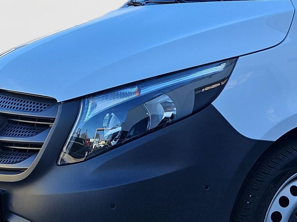 Fahrzeugabbildung Mercedes-Benz Vito 114 Kasten extralang AHK RFK Klima Flügeltü