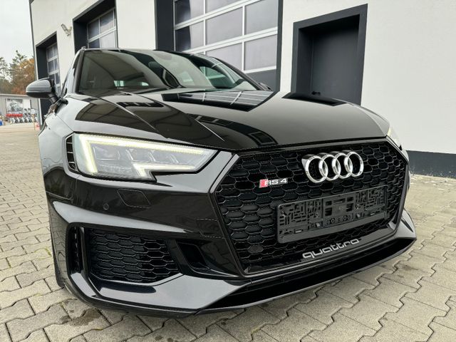 Audi RS 4 Avant quat. CARBON/MASSAGE/MATRIX/VIRTUAL