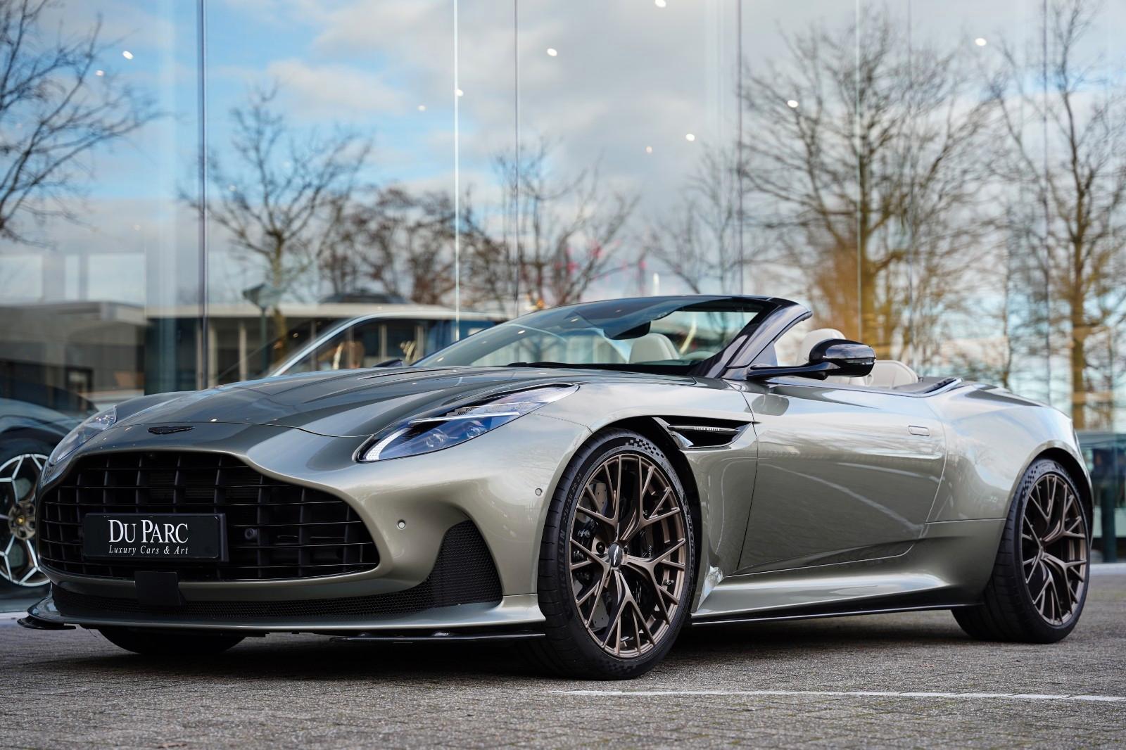 Aston Martin DB12 4.0 V8 Volante Carbon First Owner