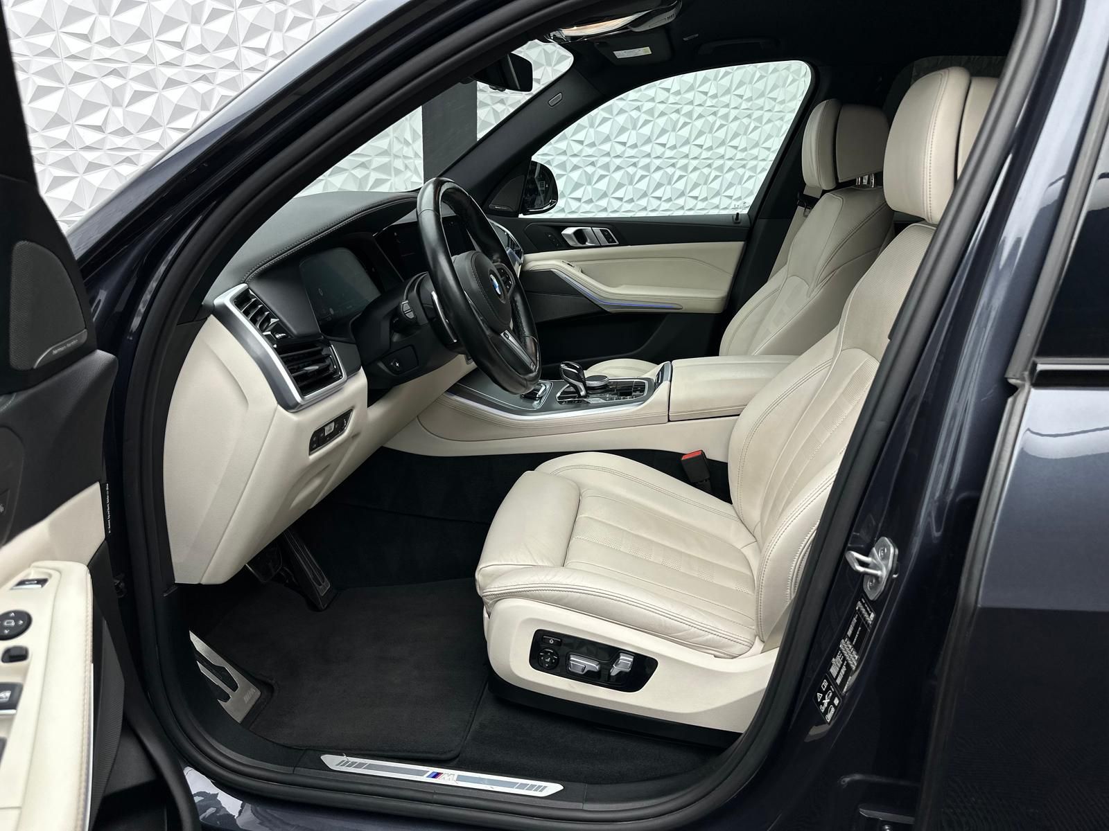 Fahrzeugabbildung BMW X5 30d M-PAKET/ACC/STHZG/H&K/AHK/HUD/INDIVIDUAL