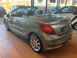 Peugeot 207 CC Cabrio-Coupe Roland Garros - Peugeot 207 mit Benzin-Antrieb: Cabrio, Garros Roland