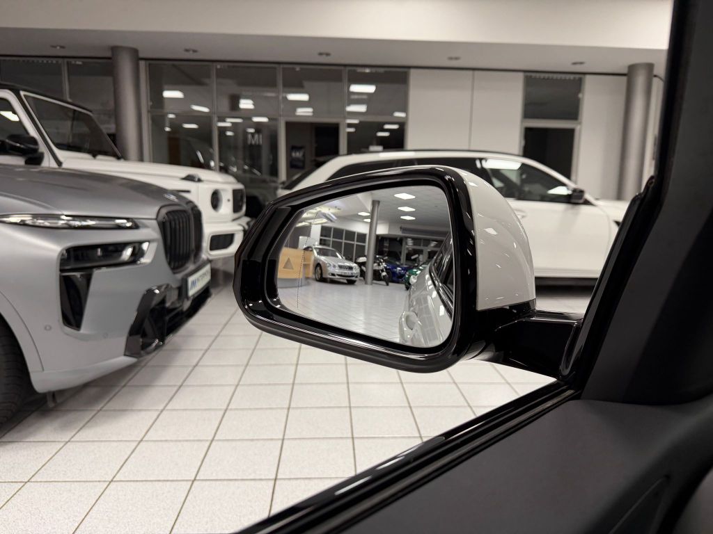 BMW 116 i LED*NAV*KAM*SHZ*TEMP*SPURW*KLIMA*DRIVING*