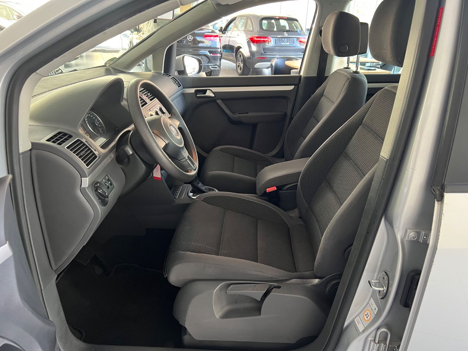 Fahrzeugabbildung Volkswagen Touran 2.0 TDI DSG