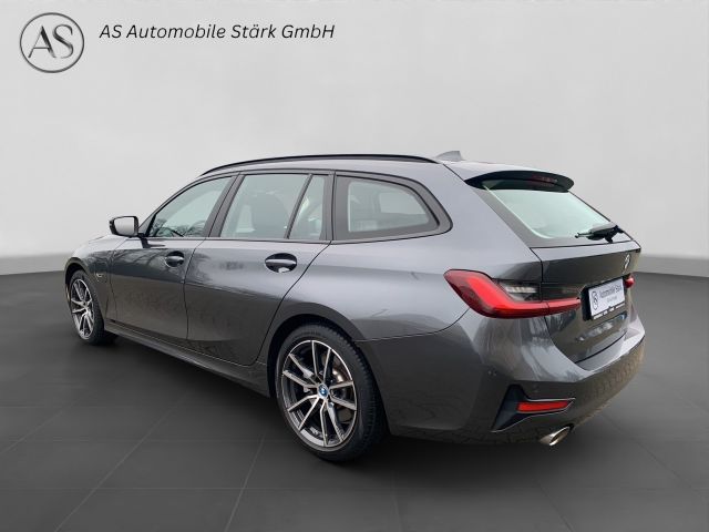 Fahrzeugabbildung BMW 330e Touring Advantage+Laser+Head up+Memory+DAB