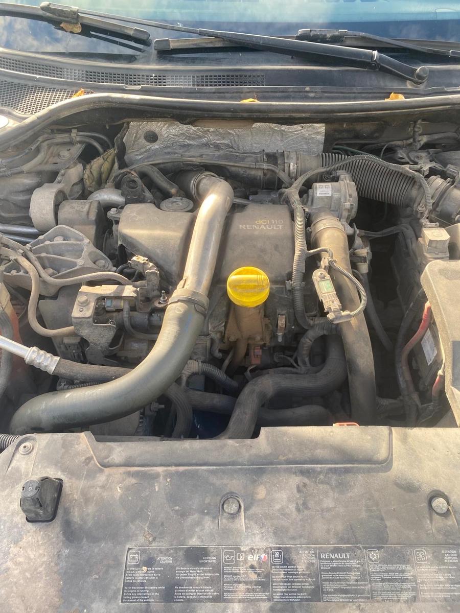 Renault Laguna 2012 — photo 10