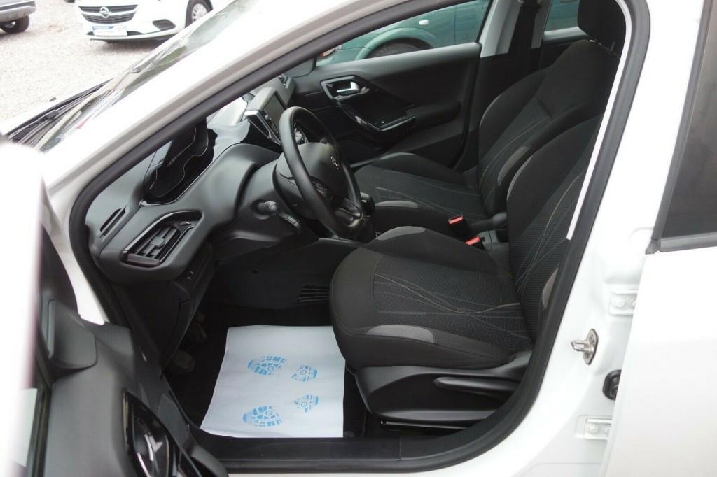 Peugeot 208 Active**KLIMA**TOUCHSCREEN**