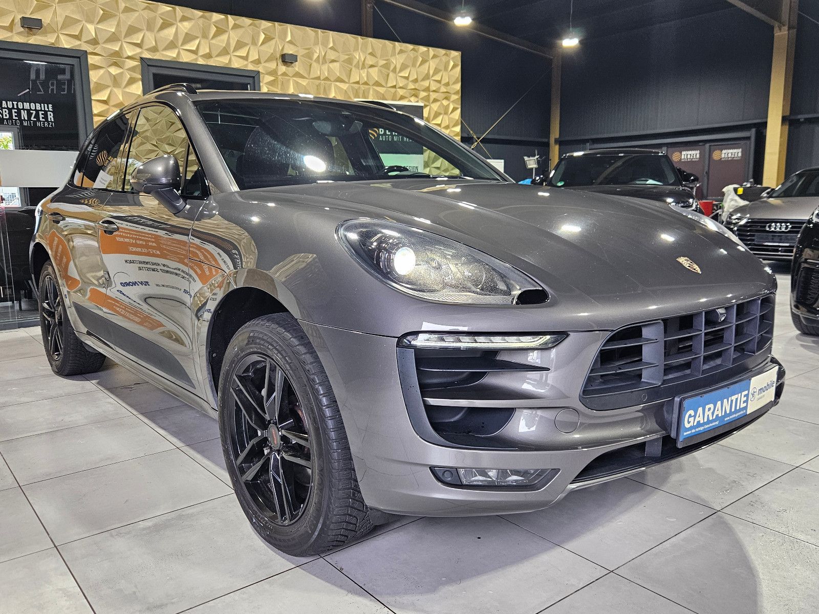 Fahrzeugabbildung Porsche Macan S /SPORT-DESIGN/PANO/CARBON/360°/LED/BOSE/