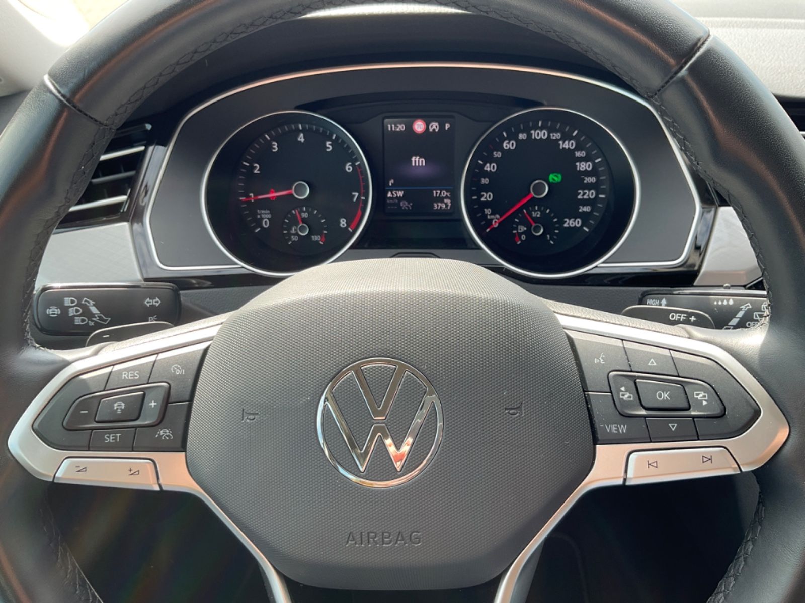 Fahrzeugabbildung Volkswagen Passat Variant 1.5 TSI DSG Busi,Navi,Kamera,ACC