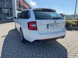 Skoda Octavia 2.0 TSI RS Navi Keyless - Skoda Octavia: Weiß, RS