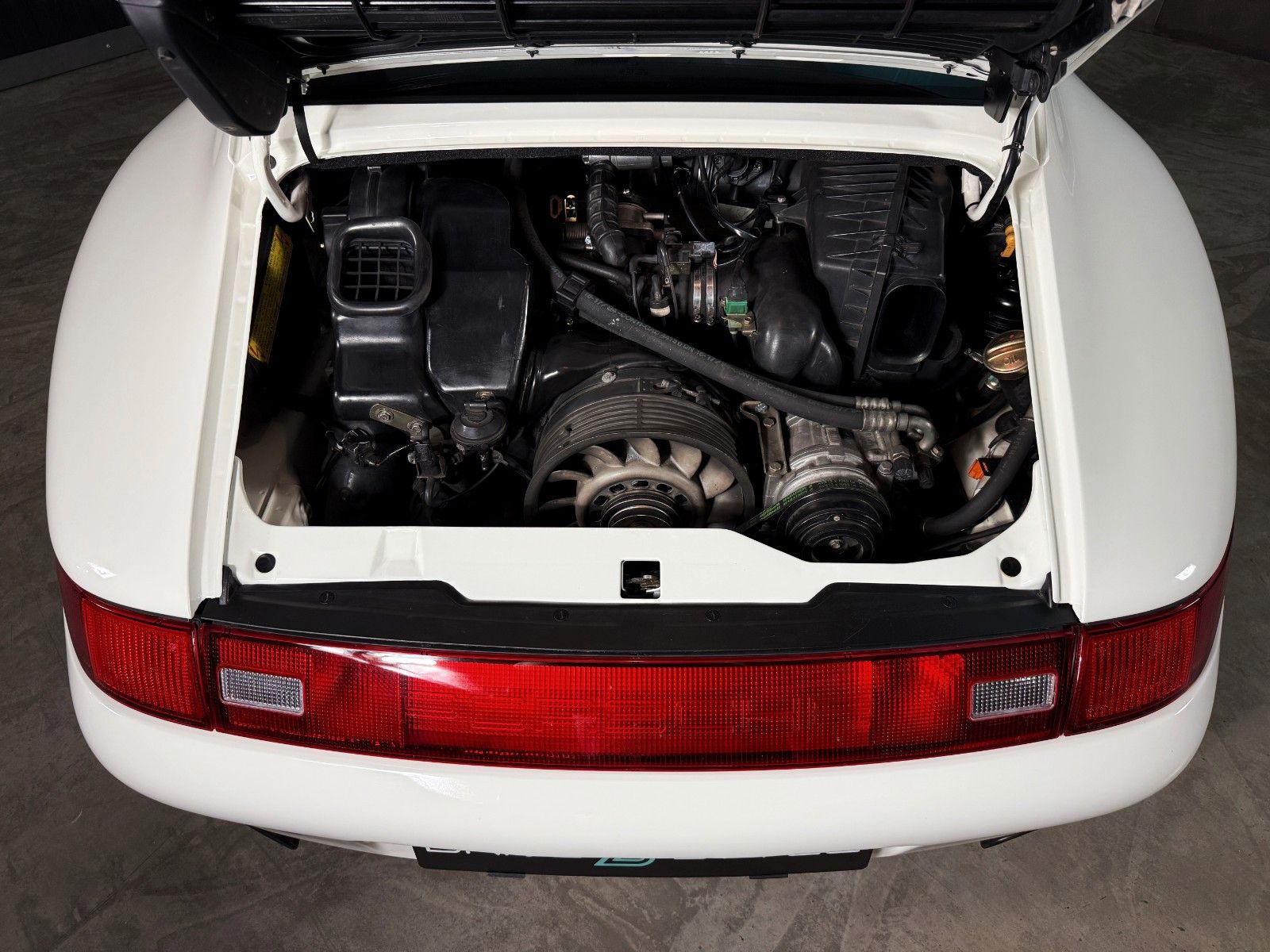 Fahrzeugabbildung Porsche 993 RS Nachbau 3,8L + 325 PS + Komplett umbau