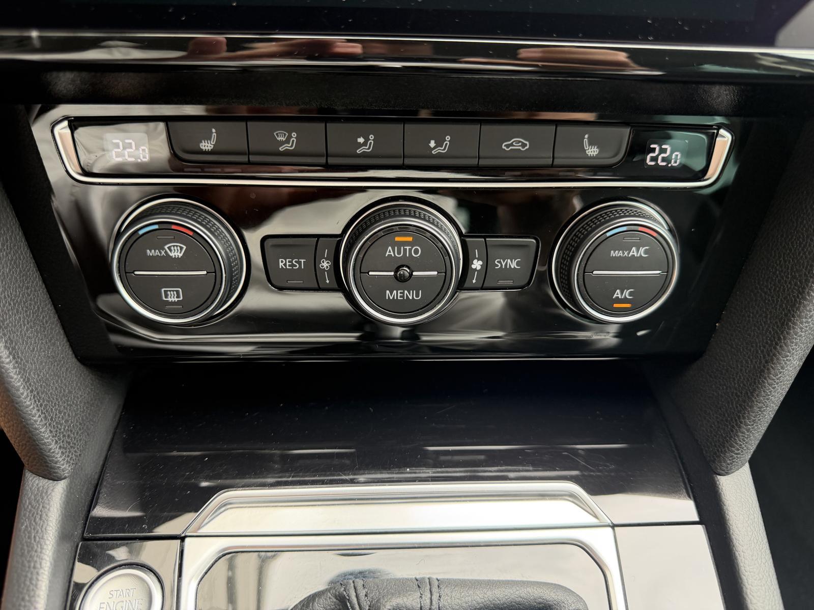 Volkswagen Passat Highline LED ACC Virtual Massage RüKamera