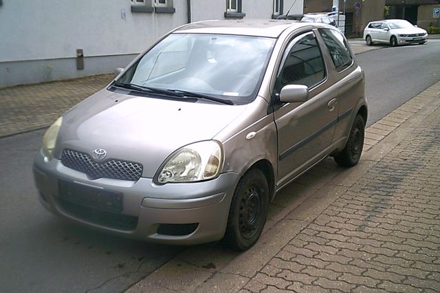 Toyota Yaris 1.0 Sol