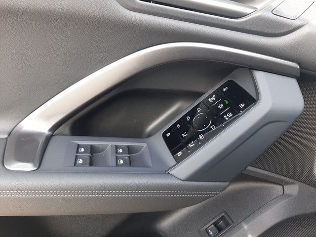 Fahrzeugabbildung Audi Q5 S line edition one TDI quattro HeadUp Matrix