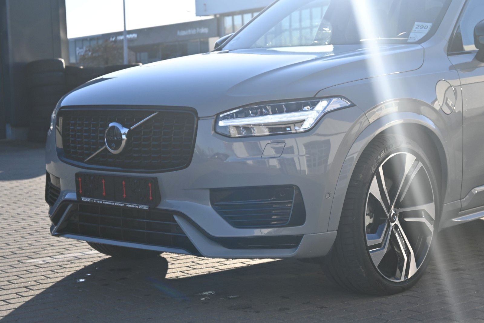 Fahrzeugabbildung Volvo XC90 T8 AWD Ultra Dark*360°*B&W*LUFT*HUD*ACC