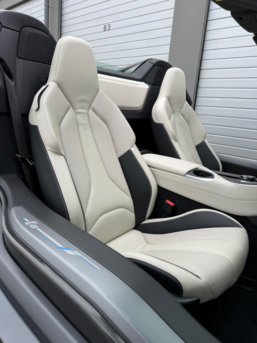 BMW i8 Roadster First Edition+limited+ONE / 200!!!