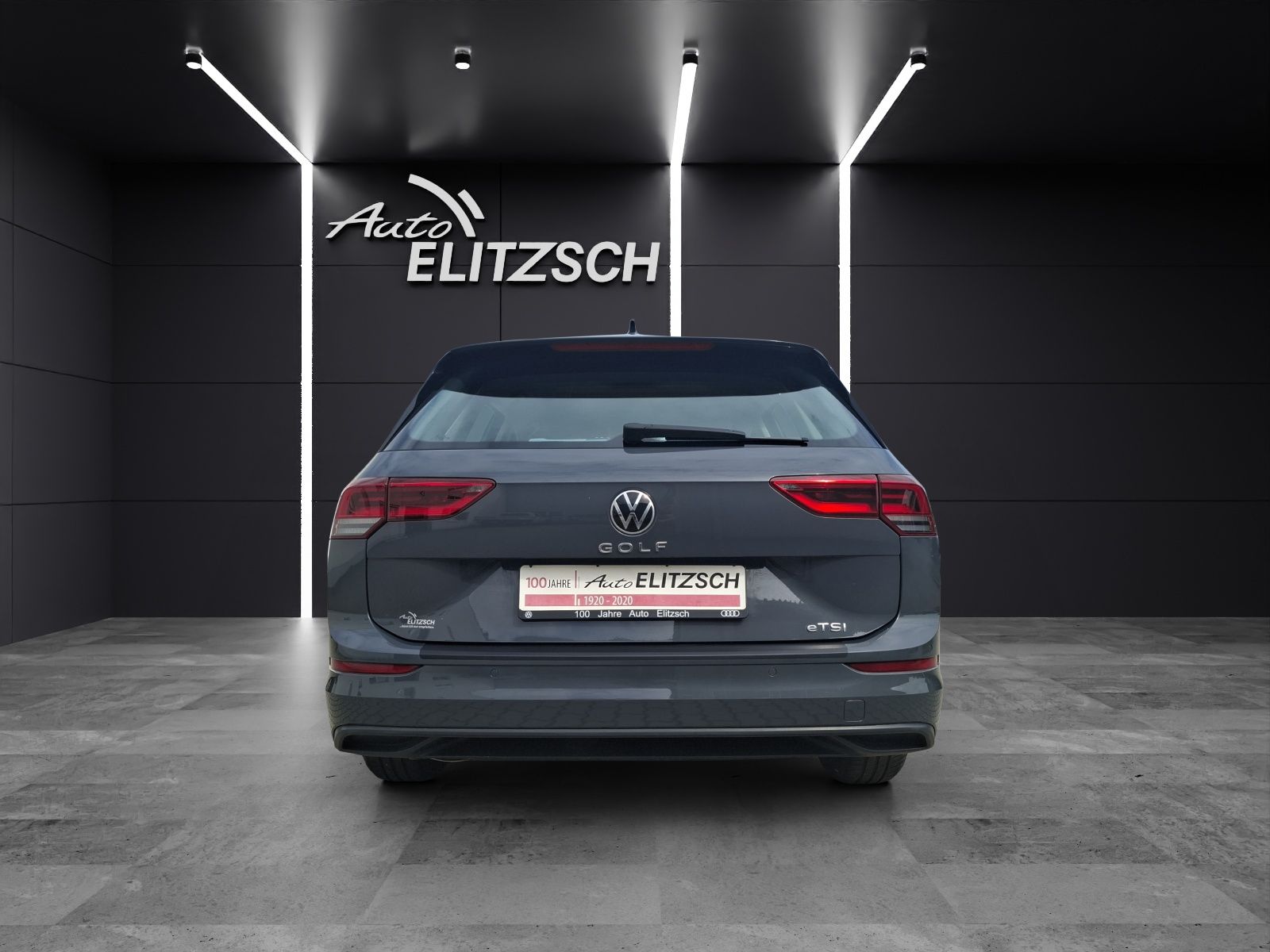 Fahrzeugabbildung Volkswagen Golf VIII Variant eTSI Life DSG LED+ Navi STHZ A