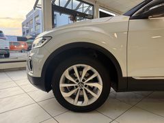 VW T-Roc 1.5 TSI Style DSG LED ACC NAVI AHK MASSAGE