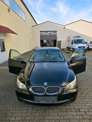 BMW 523 2.5 L Benzin