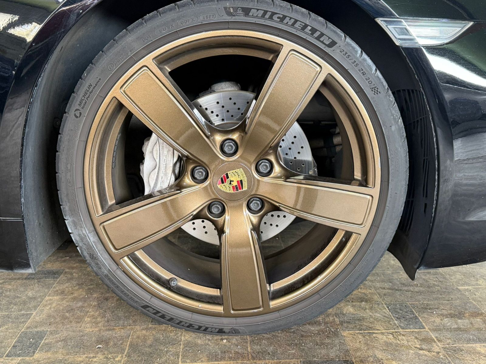 Fahrzeugabbildung Porsche 718 Cayman 2,0i 300PS, Bose, Navi, Leder