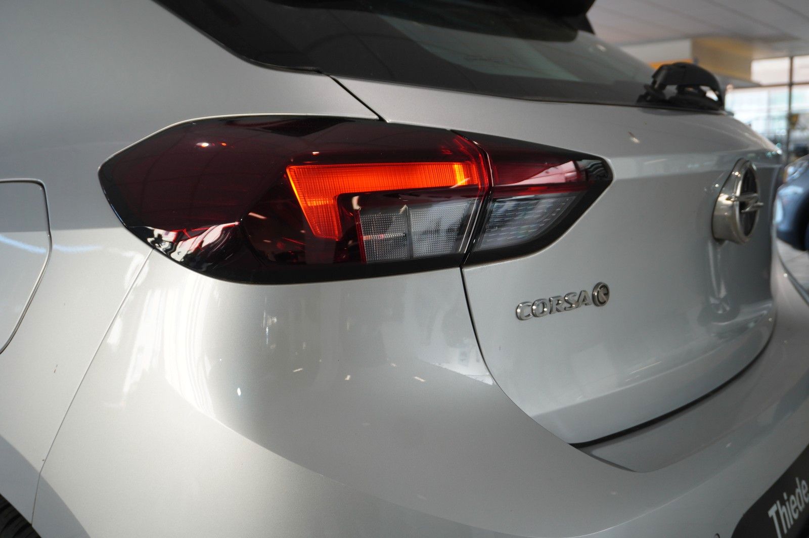 Fahrzeugabbildung Opel Corsa-e F EDITION 7KW NAVI/VIRT/SHZ/DAB/WÄRMEP.