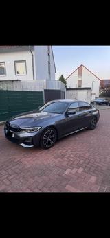BMW 320d M Sport  Laser Garantie Vollausstattung - BMW 320: Standheizung, 320d