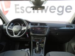 VW Tiguan 2.0 TDI Life DSG LED Navi Ahk Rfk ACC 17' VW Tiguan 2.0 TDI Life DSG LED Navi Ahk Rfk ACC 17'