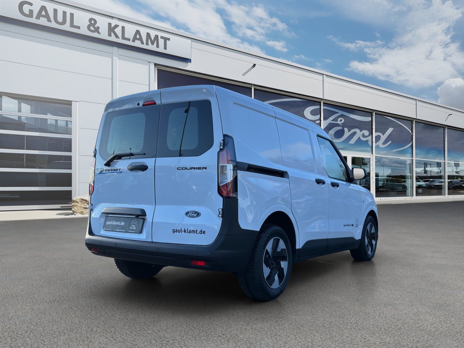 Fahrzeugabbildung Ford Tourneo Courier BEV Trend eMotor