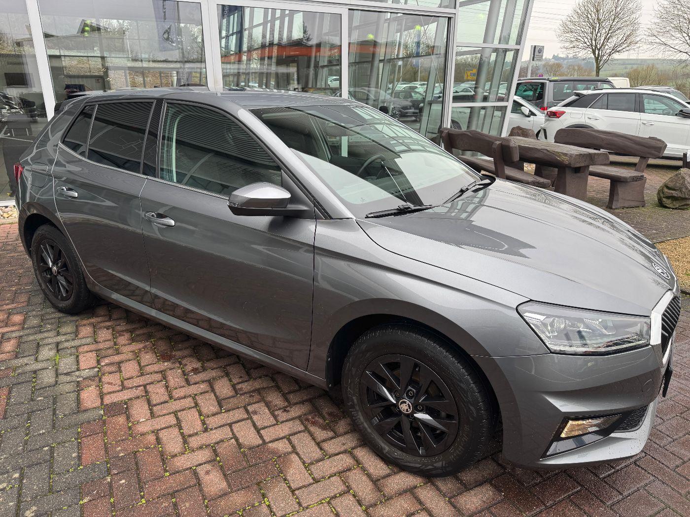 Skoda Fabia 1.0 TSI Style LED+Smartlink+Winterp.+Klima