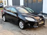Ford Focus Turnier 1.6 PDC / INSP NEU / UNFALLFREI - gebrauchte Ford Focus aus dem Jahr 2011