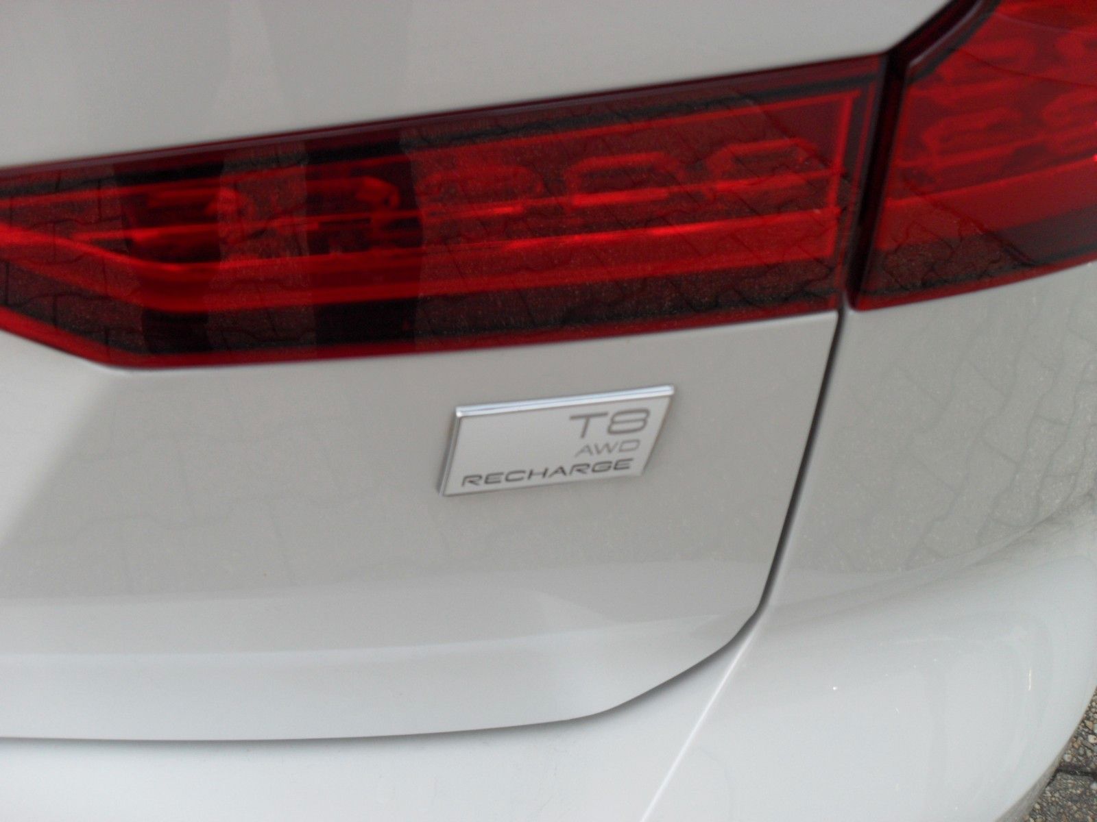 Fahrzeugabbildung Volvo V60 T8 R Design | AWD