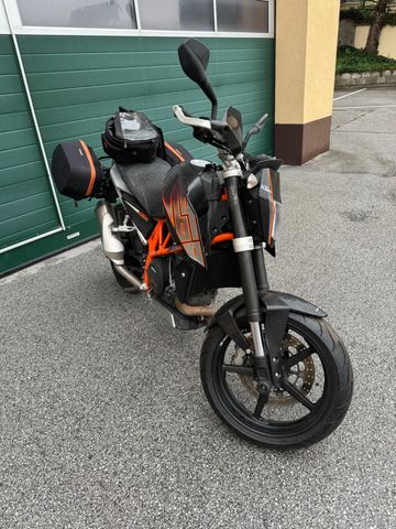 KTM 690 DUKE