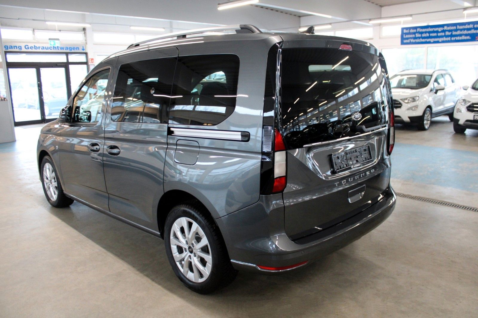 Fahrzeugabbildung Ford Tourneo Connect Titanium Automatik ACC CAM GJR
