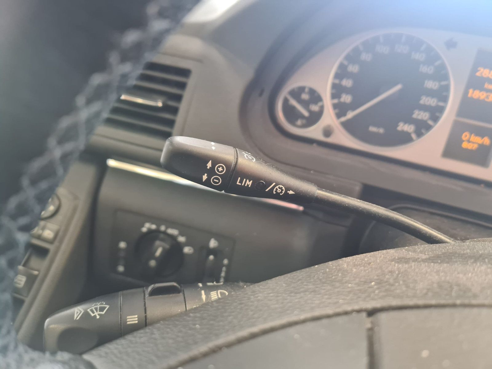 Fahrzeugabbildung Mercedes-Benz B 200 CDI / PANO / KLIMA / AUTOMATIK